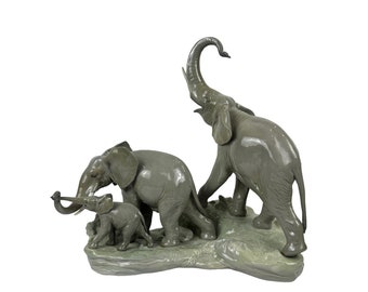 Limited Edition Retired Lladro Elephant Family  #1004764