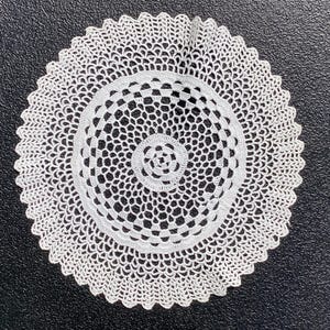 Vintage Handmade White Crochet Lace Doily Dresser Scarf Table Decor 9" Round