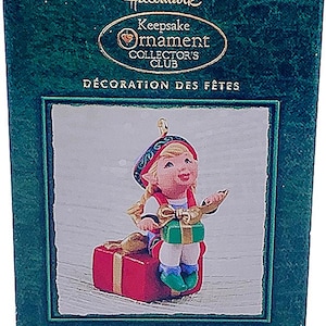 2002 Hallmark Keepsake Curius the Elf Collector&#39;s Club Christmas Ornament in Box