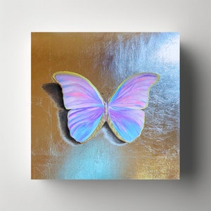 Peinture huile Peinture Papillon multicolore iridescent sur feuille d'argent 30x30cm