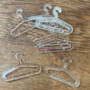 6 hangers/6 mini hangers /6 mini earring coat hangers