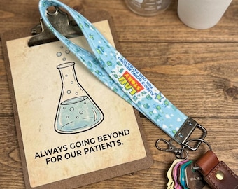 2026 Lab Week Themed Keychain, Handgemacht, Medizinisches Labor Geschenk, Lab Wertschätzung