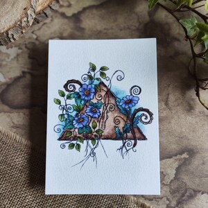 Vintage Triangle A6 Card – Watercolor illustration of purple flowers and foliage around an antique, fairytale botanical shape