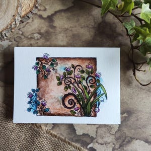Carte florale A6 rectangle – Illustration à l’aquarelle d’un cadre ancien avec fleurs roses et feuillage, style botanique et romantique