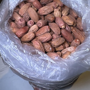 Nigerian Dried Hausa Sweet Dates from Northern Nigeria 1kg+Extra 200g