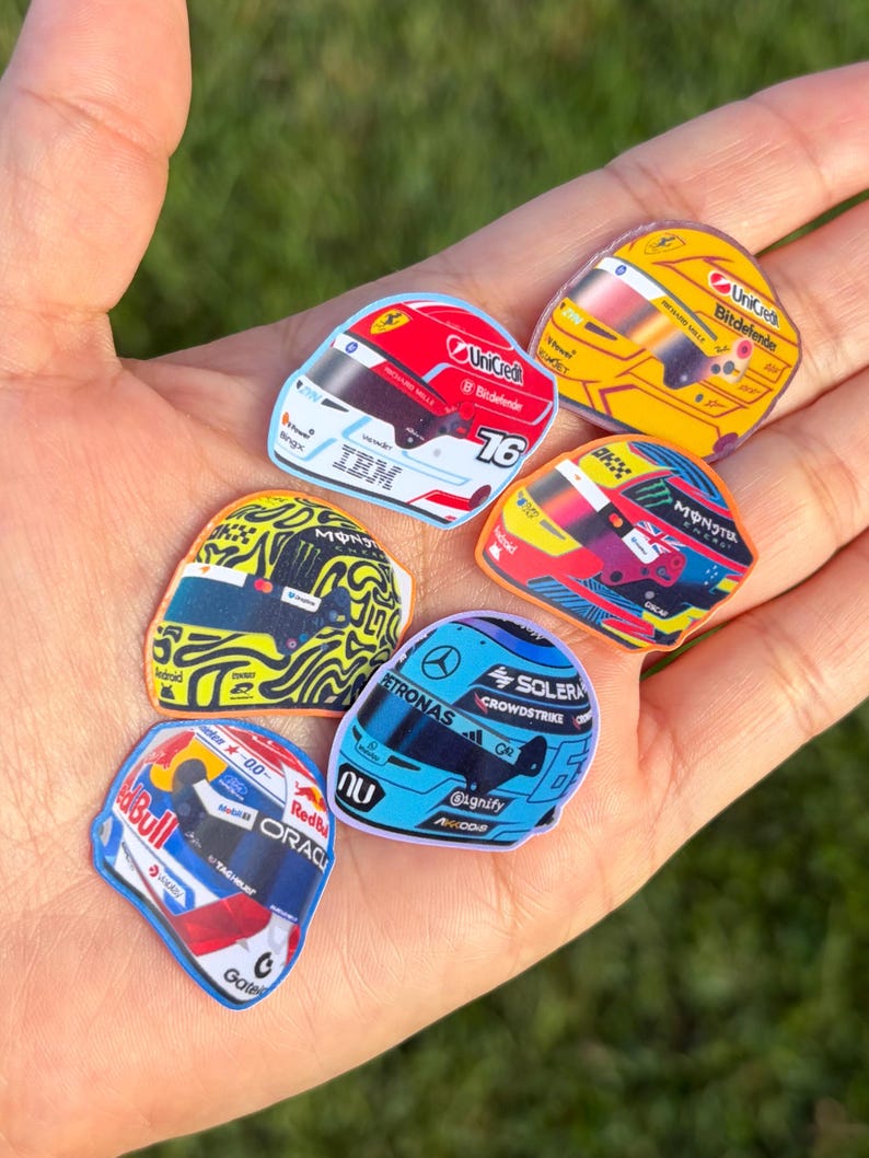 Adesivos MINI para capacetes de pilotos de F1 | Adesivo de F1 | Modelos de 2026 imagem 1