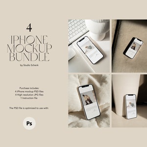 Op de afbeelding: Een set van vier iPhone-mockups, die verschillende hoeken en instellingen laten zien. De mockups tonen een witte iPhone met een scherm waarop een websiteontwerp wordt weergegeven. De mockups worden op verschillende oppervlakken weergegeven, waaronder een bureau, een bank en een bed.