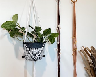Handmade Macrame Plant Hanger with Adjustable Beads: Fits 4-10in Pots