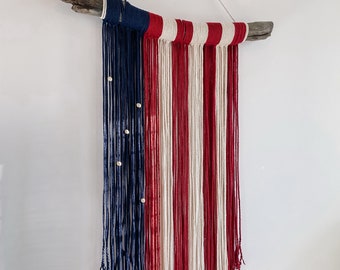 Macramé American Flag Wall Hanging: Driftwood or Dowel Décor