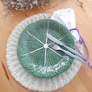 Bordallo Pinheiro round cabbage green 11&quot; serving or dinner plate. Country house cabbageware. Summer Wall decor or tableware rustic design