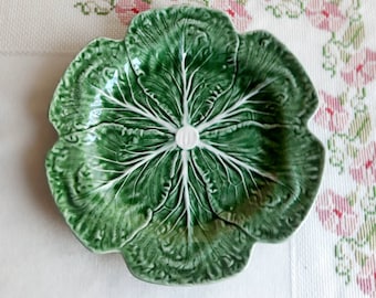 Bordallo Pinheiro cabbage green dinning plate, 10" Embossed majolica in the portuguese ceramist famous design. Farm, country house tableware