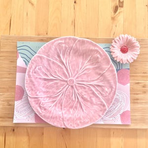 Bordallo Pinheiro cabbage Pink dinner plate. San Raphael embossed majolica, portuguese ceramist design. Farm, country house decor