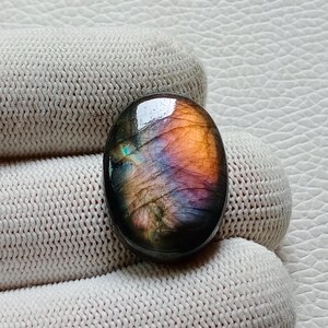 好感が持てるユニークなマルチレアファイアラブラドライト宝石カボション、25X18X6 mm 27カートペンダントジュエリーメイキングストーン