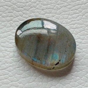 Unieke paarse en gele labradoriet edelsteen gebruik voor alle soorten sieraden maken van steen 23X18X6 mm losse labradoriet cabochon afbeelding 3