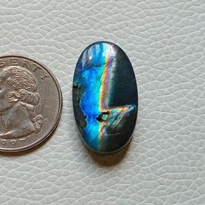 驚くほどユニークなマルチレアブルーファイアラブラドライト宝石、ルース宝石、27X16X5 mm 25カートシルバーペンダントジュエリーメイキングストーン