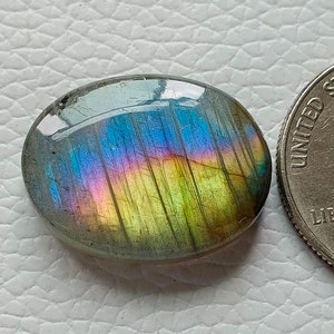 Unieke paarse en gele labradoriet edelsteen gebruik voor alle soorten sieraden maken van steen 23X18X6 mm losse labradoriet cabochon afbeelding 1