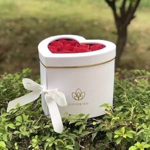 Heart shape 2 Tier Luxury Flower & Chocolate Box With Cover and Ribbon Tie