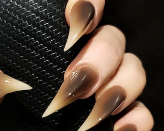 Claw press on nails