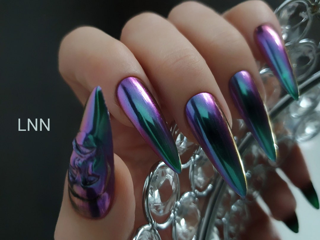 purple chrome nails design
