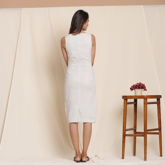 red strapless cotton dress Beyond Yoga Spacedye Color:Black and White Stripe trigger Blue Dress TikTok Shop adhesive bra