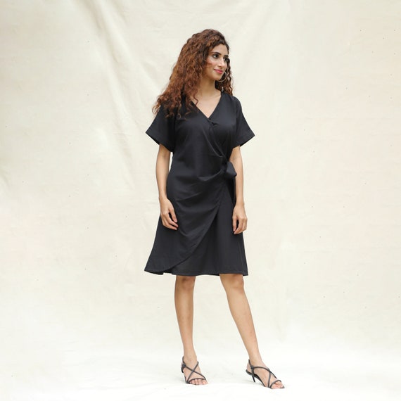 Black Cotton Flax Knee-Length Wrap Dress, V-Neck Half Sleeve Dress, Customizable Dress with Pockets, Plus Size, Petite, Tall etsw