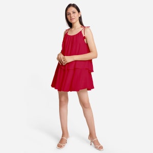 Rotes 100% Baumwolle Tie-Up Schulter Tier Minikleid, Tie Dye Ausgestelltes Kleid, Comfort Fit Kleid, Anpassbares Kleid