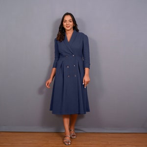 Vestido midi con botones plisados de gofre de algodón cálido azul marino, vestido de cuello chal, vestido con bolsillos, vestido personalizable etsw