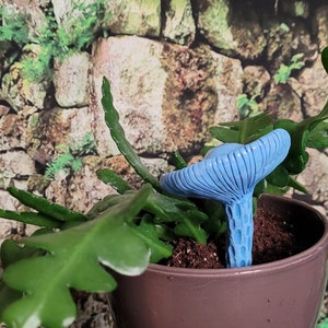 Indigo Milk Cap plant de champignon réaliste piquet décor de plante de champignon