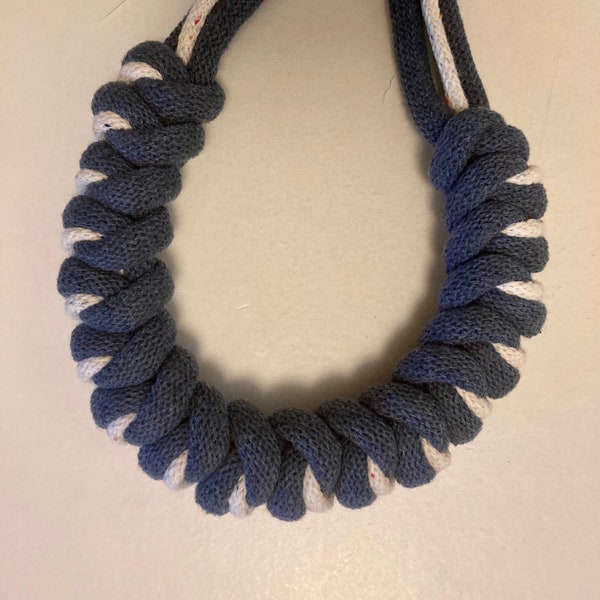 Collana LOOP in corda di cotone riciclato