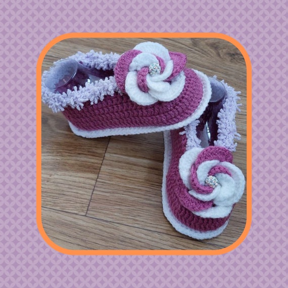 Baby girl shoes, Baby shose, Cute baby shoes with flower, Baby first shoes,  Crochet baby girl shoes, Baby girl boots, Baby girl first shoes