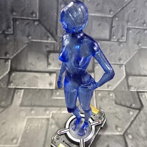 Intelligenza artificiale femminile a bassa risoluzione ispirata ad Halo - Dimensioni cosplay su chip