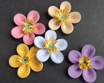 30 PCS 1.5 mmPaper quilling flowers /quilling flowers lot/paper quilling flowers for handmade card decor/flowers embellishment/quilled cards