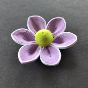 15 pcs 1,5 mm fleurs en papier quilling/lot de fleurs quilling/fleurs en papier pour la fabrication de cartes/décoration artistique quilling/embellissement de fleurs/carte piquants
