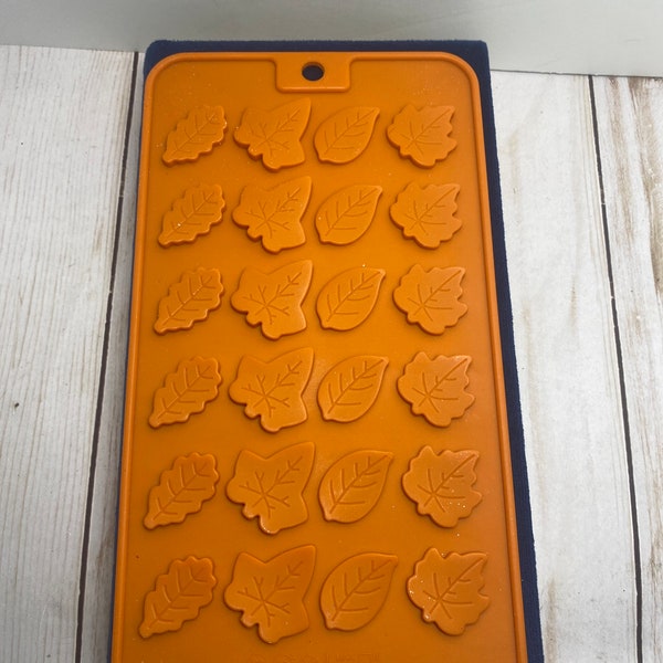 Fall leaves silicone mold - fall leaf silicone mold - fall silicone mold - fall candy mold - harvest mold - thanksgiving mold - leaves mold