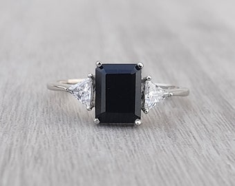 Anillo de trilogía de corte esmeralda de ónix negro, anillo de plata 925, ónix negro con triángulo blanco CZ, anillo de mujer, regalo de aniversario y boda