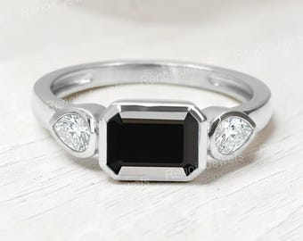Smaragd geschnitten Schwarzer Onyx Ring mit Birne Moissanite Seitensteine, Sterling Silber Ring