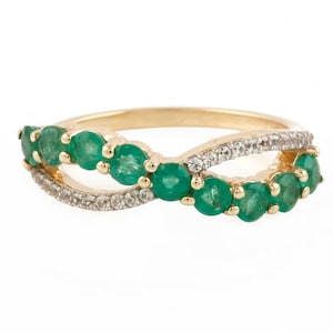 Emerald Ring: Sterling Silver Infinity Crisscross Band with Moissanite