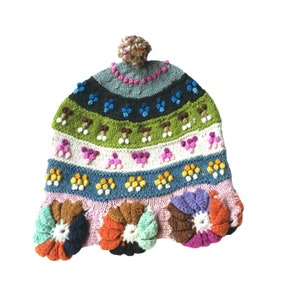Pasgeboren muts, Peruaanse handgebreide muts, kleurrijke muts, 100% natuurlijke schapenwol, natuurlijke verven, handgemaakt, stipdetails, marineblauwe top