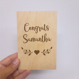 Carte de félicitations personnalisée en bois, carte de félicitations, carte de félicitations en bois personnalisée, carte de félicitations de remise des diplômes de fiançailles, cadeau pour lui, elle