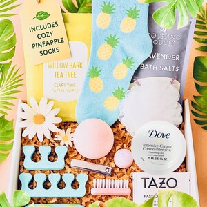 Self-Care Gift Box for Women – IVF, Postpartum, Pregnancy, Spa Kit, C-Section Recovery, New Mom Gift, Get Well Soon Care Package