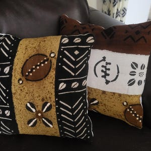 Housses de coussin décoratives africaines faites main / Multicolore Différentes tailles disponibles Fabriquées dans différents tissus : toile de boue, imprimé africain