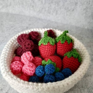 23-piece fruit set for the children's kitchen