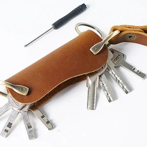 Keychain Personalised Key Organiser Leather Keyring for Men, key Chain for Women Custom Keyholder Anniversary Gift for Him, Groomsmen Gifts