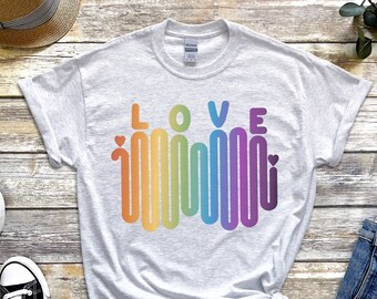 Koszulka Pride,Koszulka Love Is Love,Koszulka Gay Love, Love Is Love,Koszulki Rainbow,T-shirt Gay Pride,Duma,Lesbijka,T-shirt Softstyle Unisex