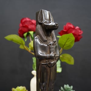 Dios egipcio negro del Chacal Anubis del más allá - Dios de la momificación, estatua egipcia de Anubis