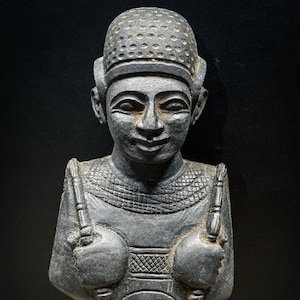 Handmade Ushabti of the boy king TUTANKHAMUN, With unique Carving on it, Egyptian Tutankhamun, made in Egypt