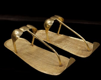 Egyptian King Tutankhamun - King Tutankhamun&#39;s sandals - King Tutankhamun artifacts - made in Egypt
