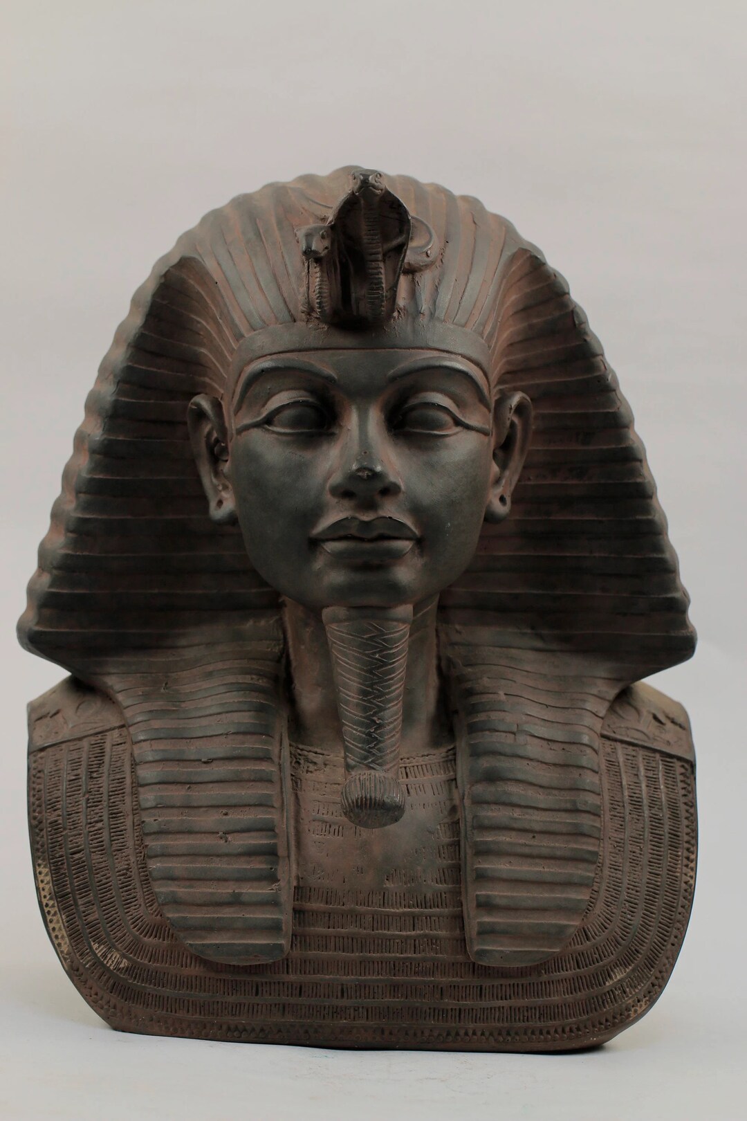 Unique Head of TUTANKHAMUN With a Cobrathe Powerful King in Ancient