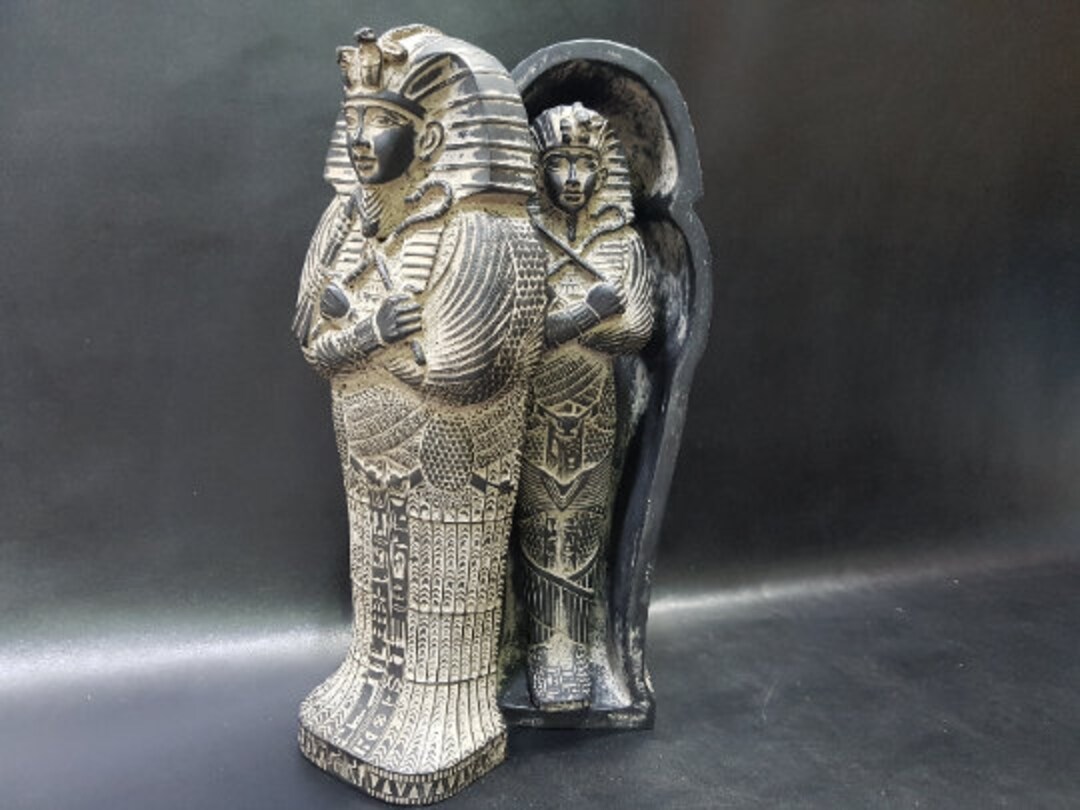 Replica of KING TUTANKHAMUN Tomb With King Tut Inside It Like the ...