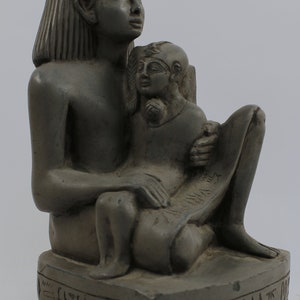 Alte ägyptische Mutterschaft, die sich um ihr Baby kümmert, aus grauem Basaltstein Replik-Altarstatue Made In Ägypten Bild 3